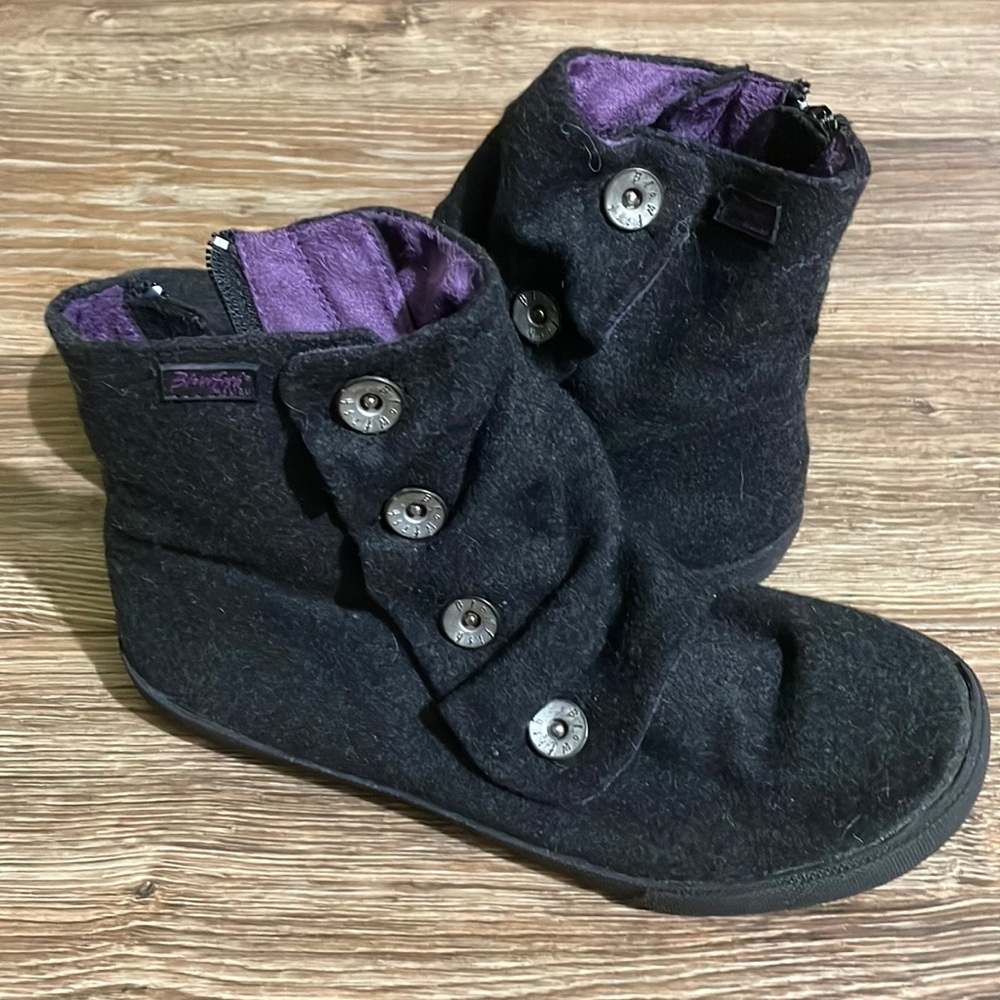 Blowfish felt bootie